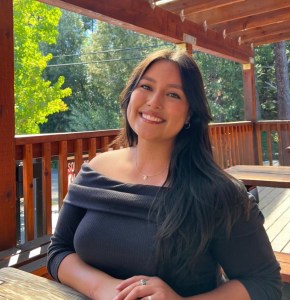 Jenni Hernandez (she/her/ella)